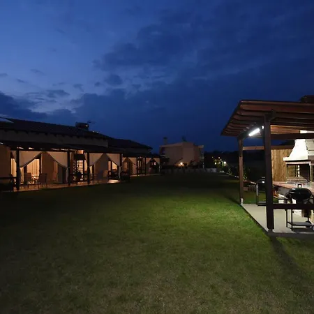 Tsimpoukas Village Case de vacanță Nea Plagia