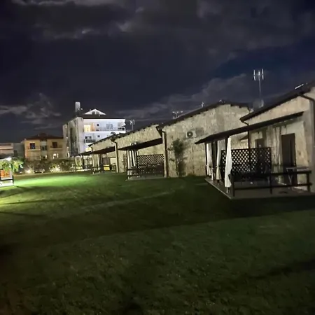 Tsimpoukas Village 네아 플라기아