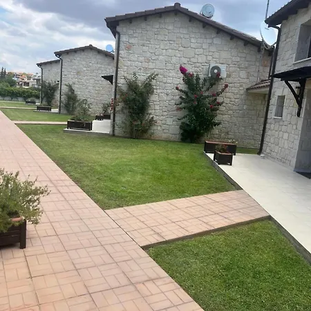 Tsimpoukas Village Dom wakacyjny