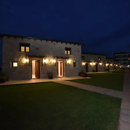 Tsimpoukas Village Hébergement de vacances Nea Plagia