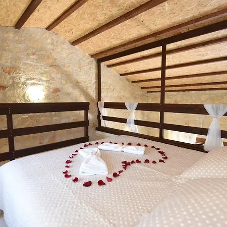 Tsimpoukas Village Nea Plagia