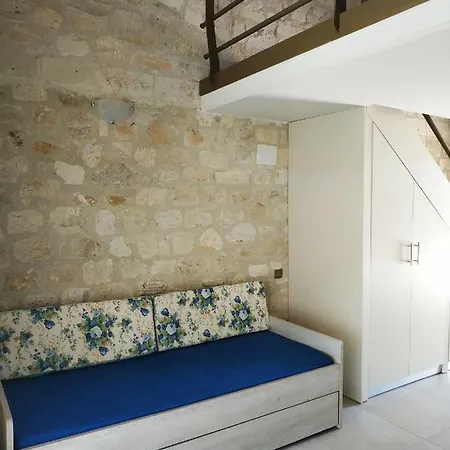 Tsimpoukas Village * Nea Plagia