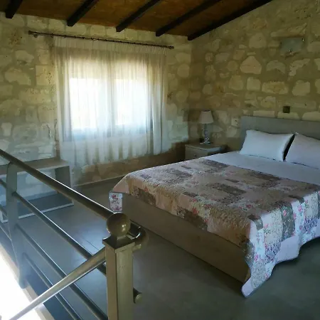 Tsimpoukas Village Hébergement de vacances *