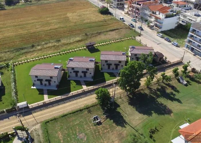 Tsimpoukas Village * Nea Plagia