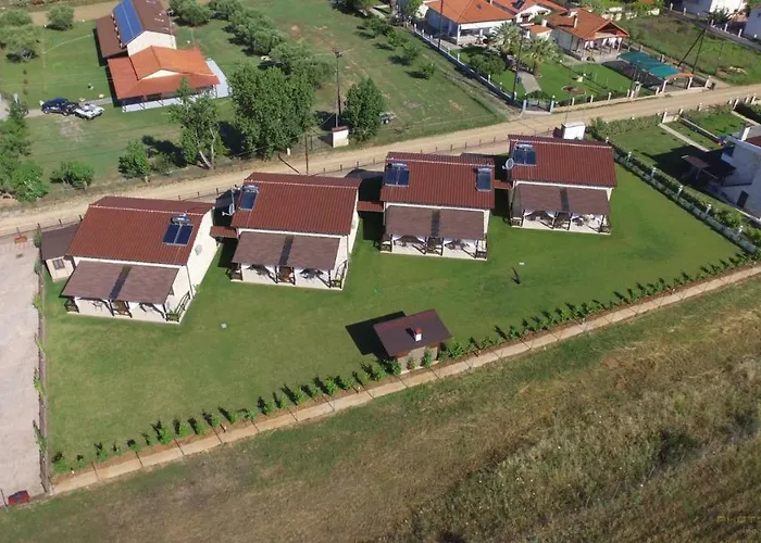 Tsimpoukas Village * Nea Plagia