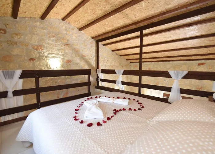 Tsimpoukas Village Nea Plagia