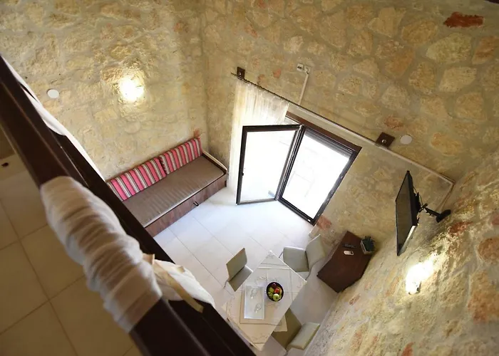 Tsimpoukas Village Nea Plagia